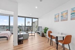RiverViews 1BR 1BA Skytower Apt with Pool, Gym, Sauna